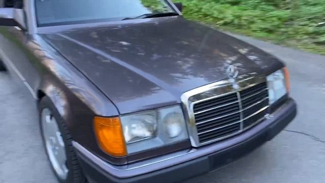 Walkaround Mercedes W124 Coupe | 300CE | Bornit Metallic | AMG Styling 2