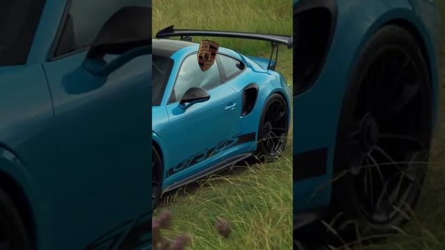 Blue Porsche 911 shining смотреть онлайн