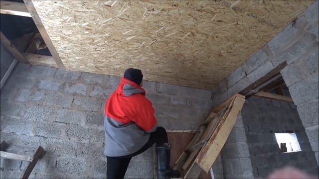 ПРИЕХАЛ К МИТЯЮ В ДЕРЕВНЮ? РАБОТА В ГАРАЖЕ,ОБШИВАЕМ ПОТОЛОК ОСП ПЛИТАМИ??? смотреть онлайн