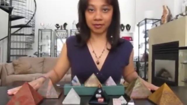 How to Use Crystal Pyramids - Satin Crystals смотреть онлайн