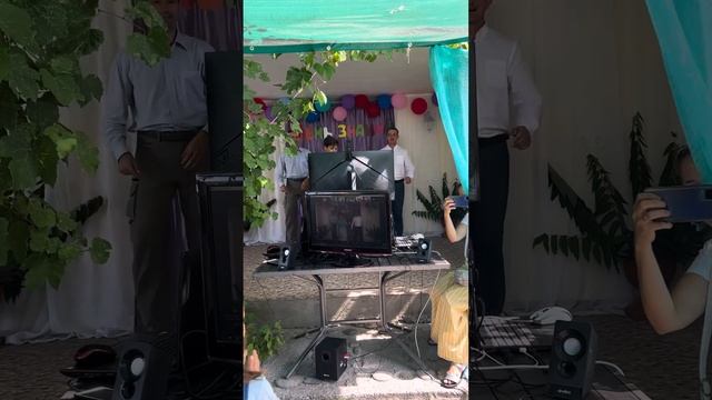 Приветственный танец учителей «Познания» смотреть онлайн