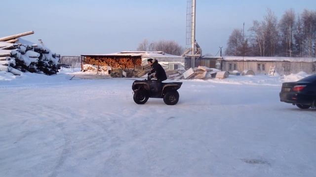 Фигурное катание на Yamaha Grizzly 550 Сургут смотреть онлайн