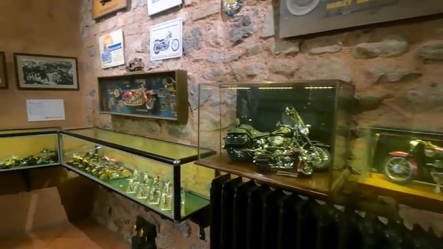 РАХМИ М.КОЧА — ПОЛИТЕХНИЧЕСКИЙ МУЗЕЙ | ГАСТРОТУР ПО СТАМБУЛУ | НОЧНОЙ СТАМБУЛ С ГАЛАТСКОЙ БАШНИ смотреть онлайн