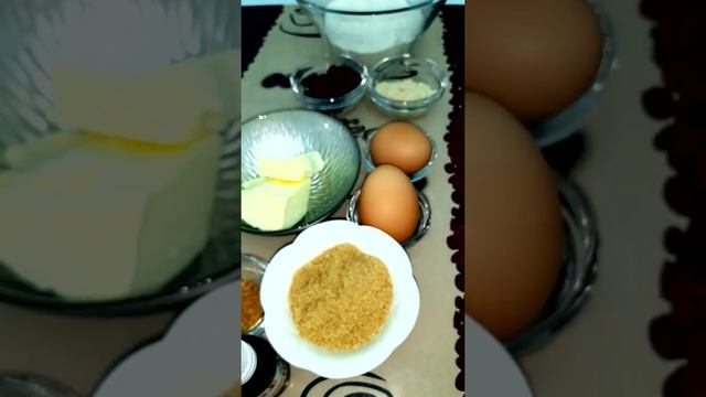 Праздничный кекс с творогом, изюмом и курагой. Домашняя выпечка. Рецепт. Черный кекс. смотреть онлайн