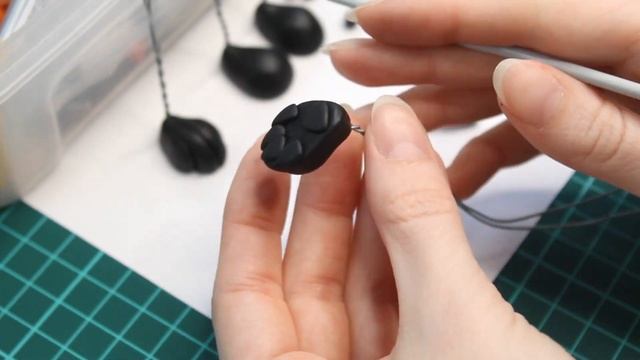 Игрушка в смешанной технике: Лапки с когтями смотреть онлайн