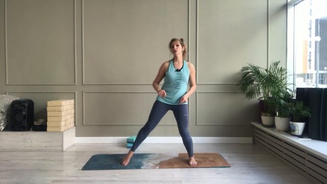 Видеоурок №1 Приятная утренняя йога / 19 марта 2023 г. смотреть онлайн