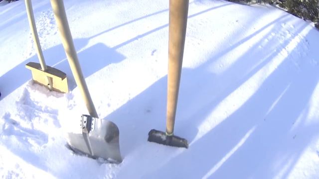 Снегоуборочная лопата 141001 Fiskars. Обзор и сравнение. смотреть онлайн