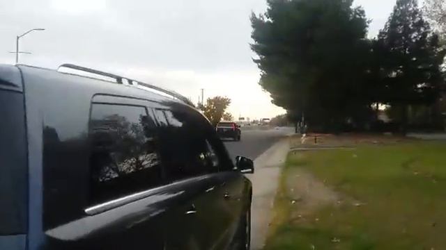 Кто сильнее мерседес cls 550 или кадилак 6,7 смотреть онлайн