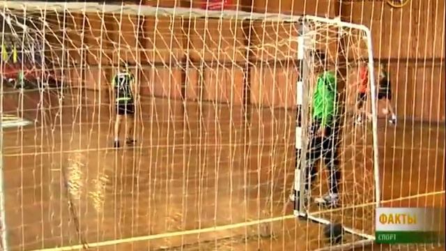 Екатерина Маренникова и Полина Кузнецова побывали в гандбольной школе на дне открытых дверей смотреть онлайн