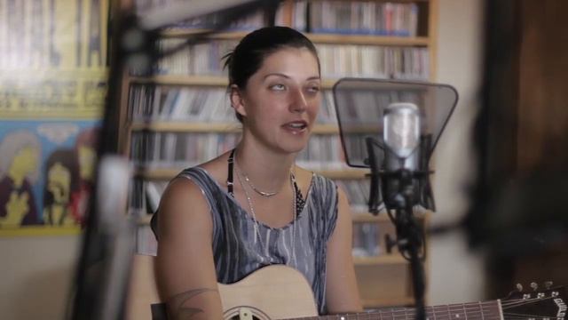 Sharon Van Etten Interview and Session смотреть онлайн