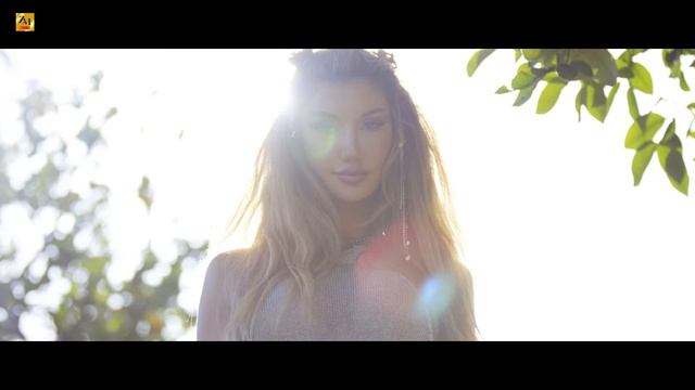 Cem Gundogdu - Love Me смотреть онлайн