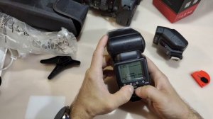 Профессиональная вспышка TRIOPO TR-988 - распаковка...