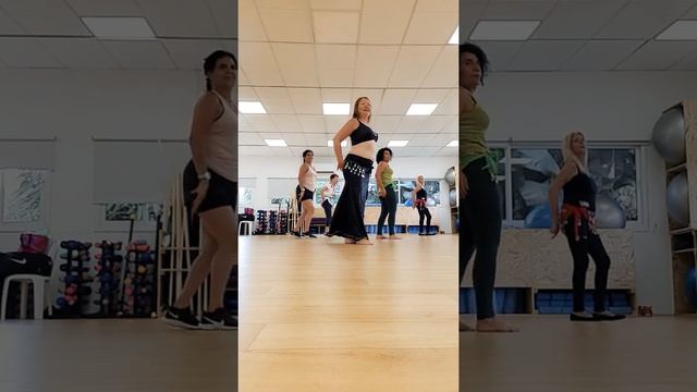 Belly dance workout - 3 min. Oriental class | Танцы Живота. Урок Восточного танца | שיעור ריקודי בט смотреть онлайн