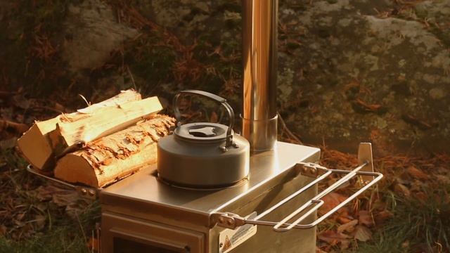 Cooking pine tea in the woods on a stove Bushcraft Outdoor смотреть онлайн