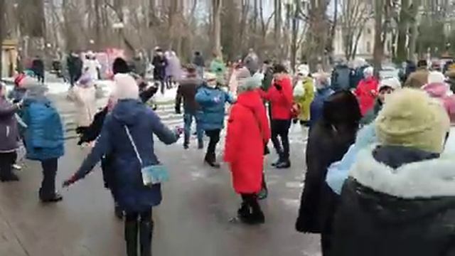"СУМАЙЛЕ"...цыганская...на танцполе в Гомельском парке...??28.01.2023г. смотреть онлайн