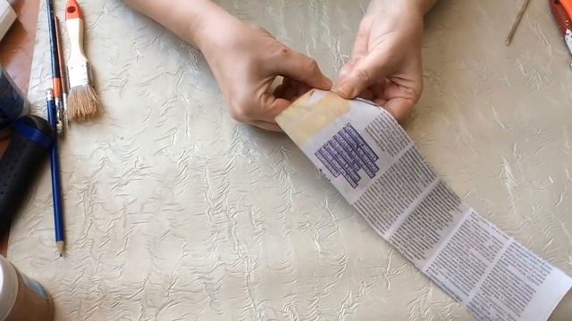 Вазочки из газетных трубочек своими руками. Идеи из газеты. смотреть онлайн