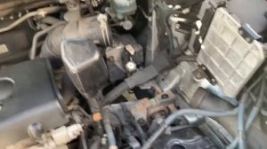 Пинается коробка Тойота рав4 замена подушки устранение вибрации.