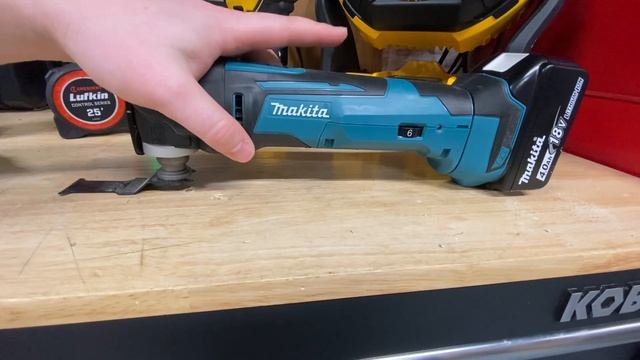 CHEAP VS EXPENSIVE Oscillating Multi-Tool SHOWDOWN - Which one do you need? Makita VS Ryobi смотреть онлайн