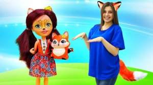 Кукла Энчантималс ищет питомца - Видео куклы для девочек - Фелисити, Лис и игры на пляже с Тойклаб