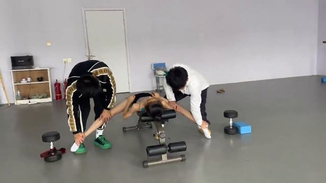Chinese Rhythmic Gymnastics School (flexibility Training)