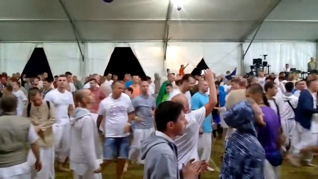 Маха-мантра, киртан смотреть онлайн