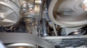 Вибрация/резонирование ремня ГРМ двигатель 4D56