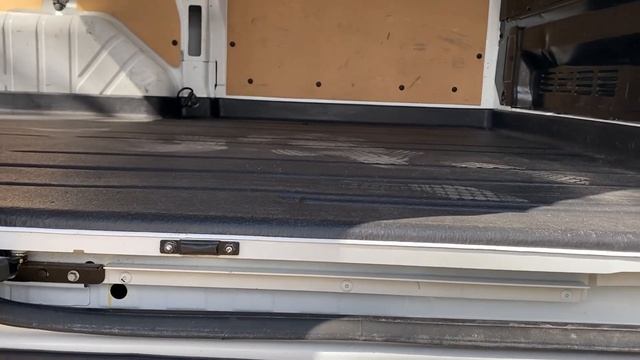 Достойный Ford Custom 2016 года из Германии смотреть онлайн