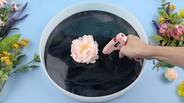 Resin Art Tutorial | Amazing Table of Flowers and Epoxy смотреть онлайн