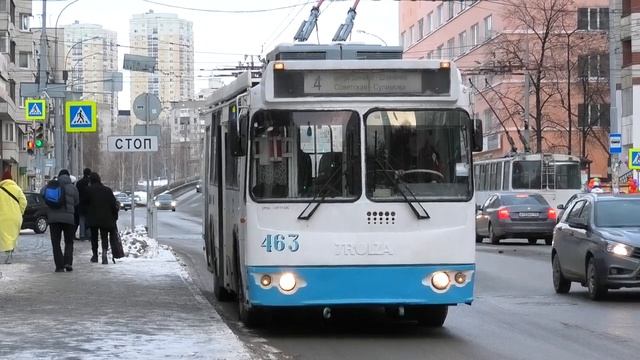 Троллейбус Екатеринбурга ЗиУ-682Г-016.02 борт. №463 маршрут №4 на остановке "Луначарского" смотреть онлайн