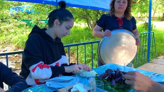 #36 НЕ ДОРОГОЙ ШАШЛЫК ИЗ ФОРЕЛИ . ДЖЕРМУК ВОДОПАД ВОЛОСЫ РУСАЛКИ .СЕМЕЙНОЕ ПУТЕШЕСТВИЕ НА МАШИНЕ смотреть онлайн