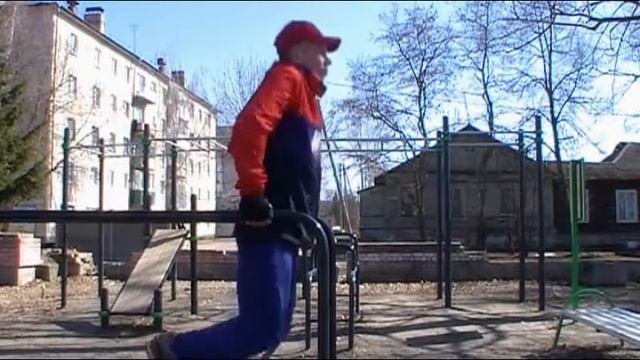 Отжимания на брусьях трицепс смотреть онлайн
