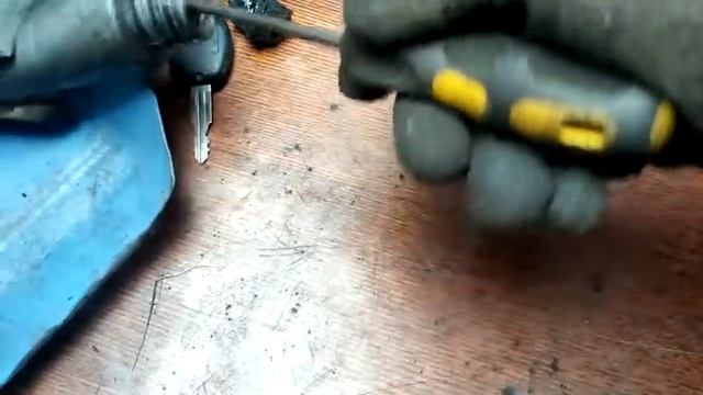 ЗАМЕНА ЗАДНИХ АМОРТИЗАТОРОВ Spark И Matiz. REPLACEMENT OF REAR DAMPS Spark and Matiz смотреть онлайн