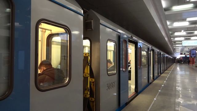 Электропоезд 81-760/761 Ока на станции Рассказовка смотреть онлайн