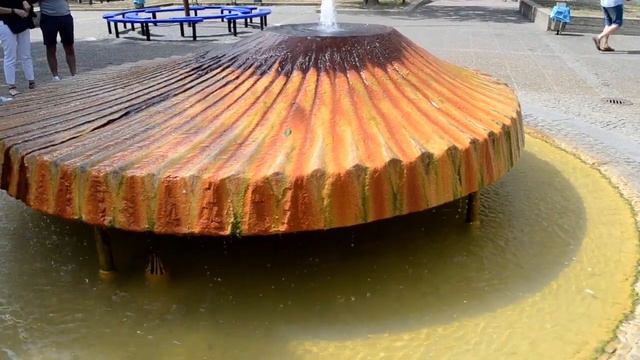 Горячий источник в городе Wiesbaden. смотреть онлайн