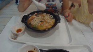 Фудкорт ТЦ АНАНАС, пляж ДАДУНХАЙ.  ХАЙНАНЬ.  Цены на еду