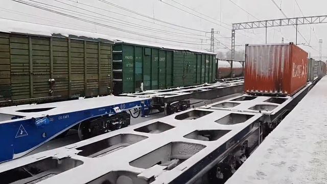 Электровоз ВЛ10у-877 "Грузовой" станция Кубинка-1 31.01.2022. смотреть онлайн