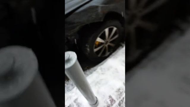 Разбитая машина Хёндай смотреть онлайн