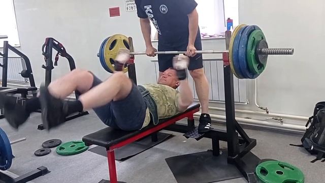 Жим лёжа 150, 155, 130кг смотреть онлайн