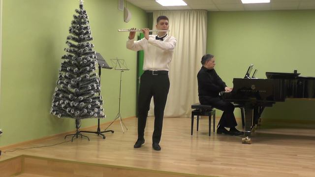 Лаксаев Вениамин, 4 курс Малкольм Арнольд Концерт Для флейты с оркестром №1 ор. 45 (2, 3 часть) смотреть онлайн