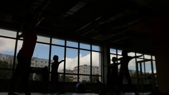 Наш любимый фитнес-клуб смотреть онлайн