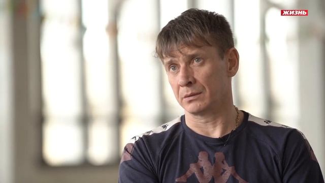 Укротитель судьбы! Единственный в мире дрессировщик без ног работает без страховки смотреть онлайн