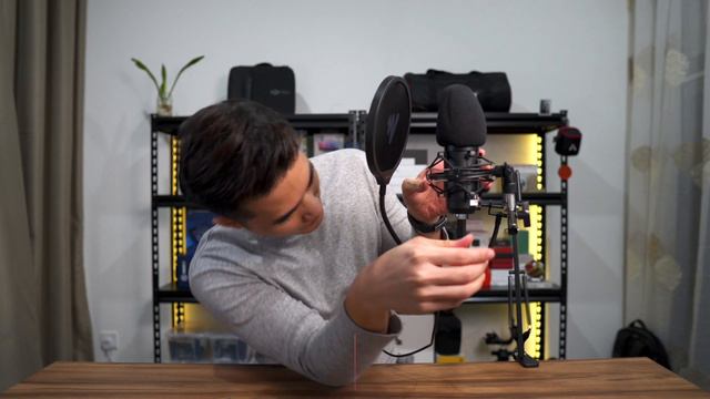 $50 Podcasting Kit from Maono | Is the MAONO A04 microphone good?! смотреть онлайн