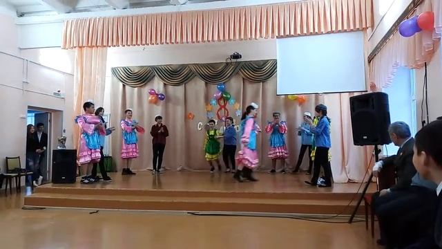 Парный татарский (комедийный) танец)) Tatar funny dance)) смотреть онлайн