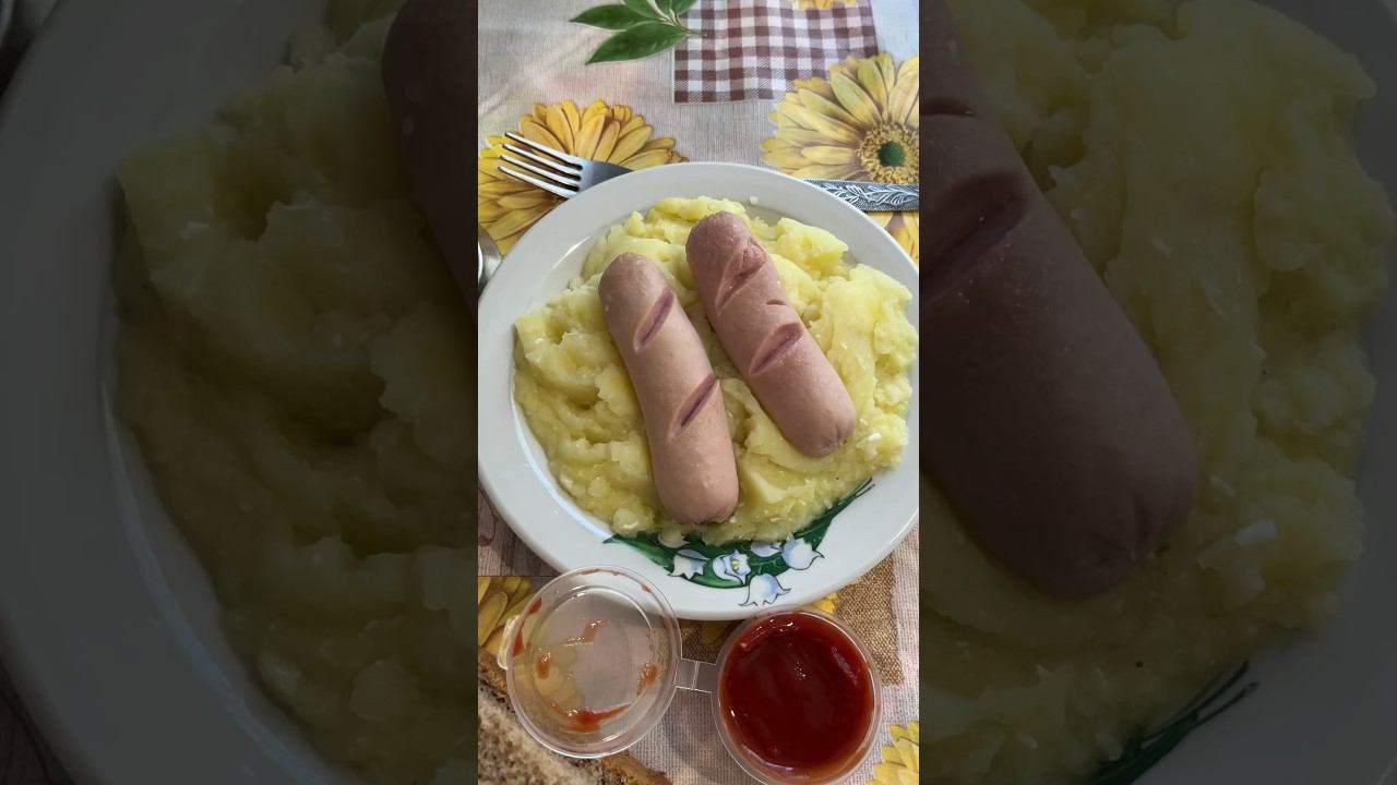 На обед у меня сегодня пюре домашнее, сосиски белорусские, томатная паста и чай с рафаэлло