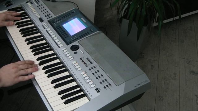 Команда молодости нашей Людмила Гурченко (cover) Yamaha psr-s700 смотреть онлайн