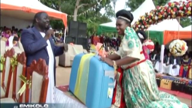 Emikolo n'embaga: Irene Nanjego ne Paul Part D смотреть онлайн