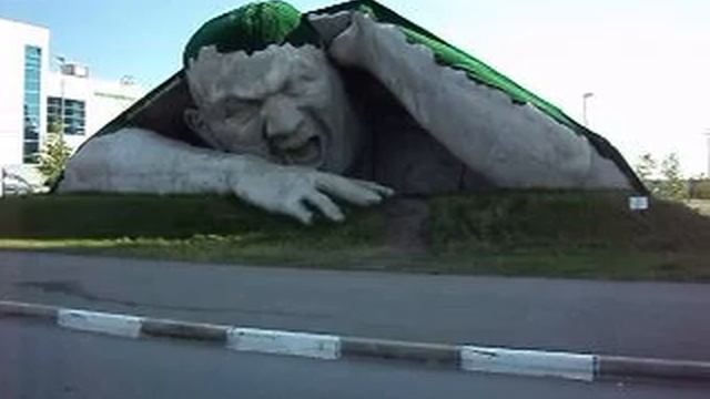 Amazing sculpture.Nizhniy Novgorod. Russia.Скульптура "Прорыв" В Нижнем Новгороде. смотреть онлайн