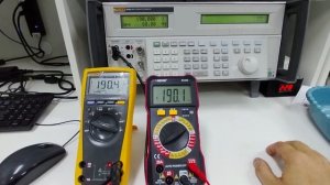 Analise multímetro ANENG SZ305 unboxing e teste com calibrador IPT.