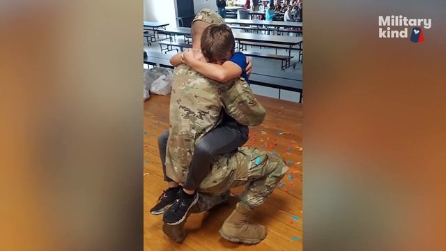 Soldier's school surprise brings brother to tears | Militarykind #goodnews смотреть онлайн