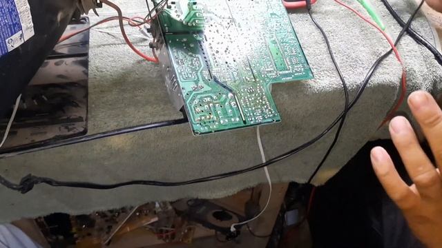 Como reparar un tv no enciende prueba fundamental (regulador malo) смотреть онлайн